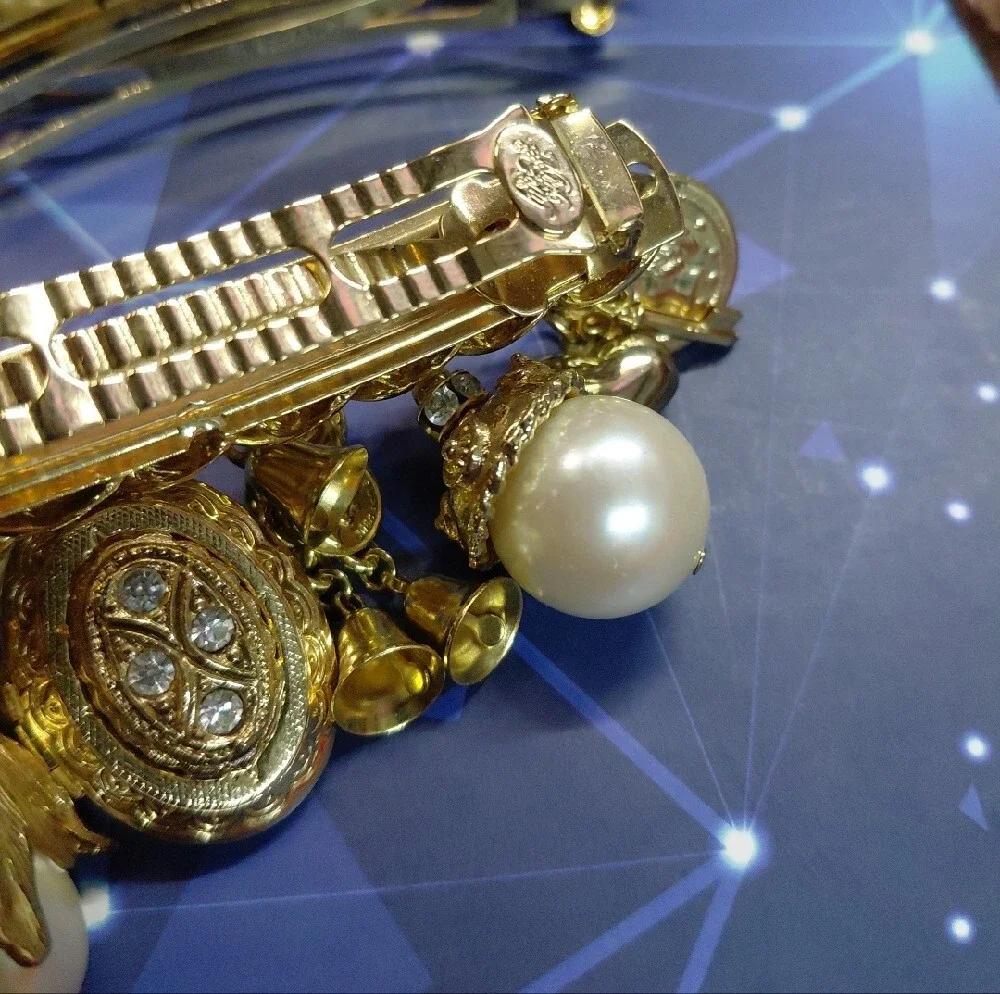 Made In France Gold Pearl Charm Barrette Set - Elegant Women’s Hair Clips